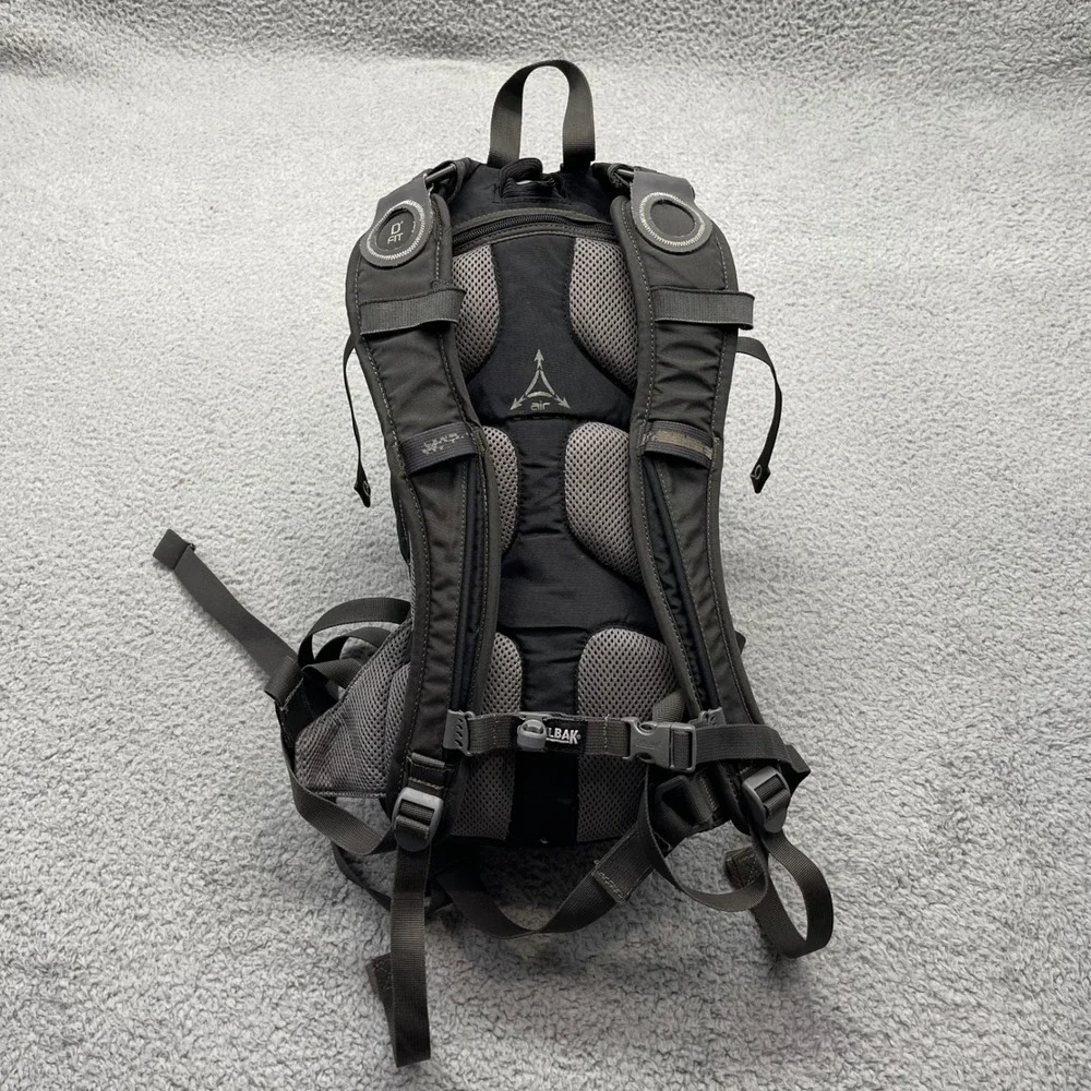 CamelBak M.U.L.E. Black Hydration Backpack & Unbottle Insulated Sleeve Combo Set